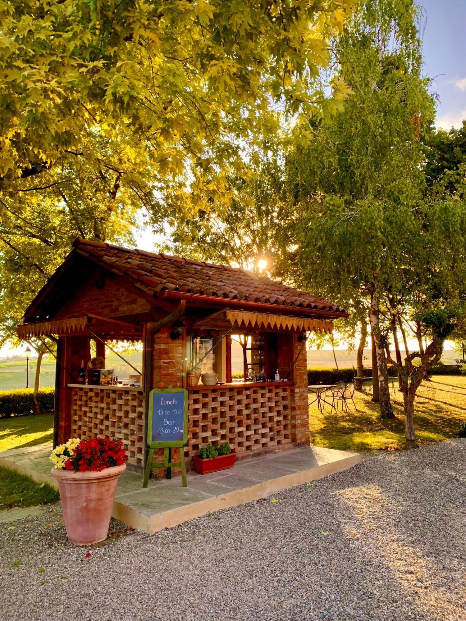 Hotel Relais Castello Di Razzano à Alfiano Natta Extérieur photo