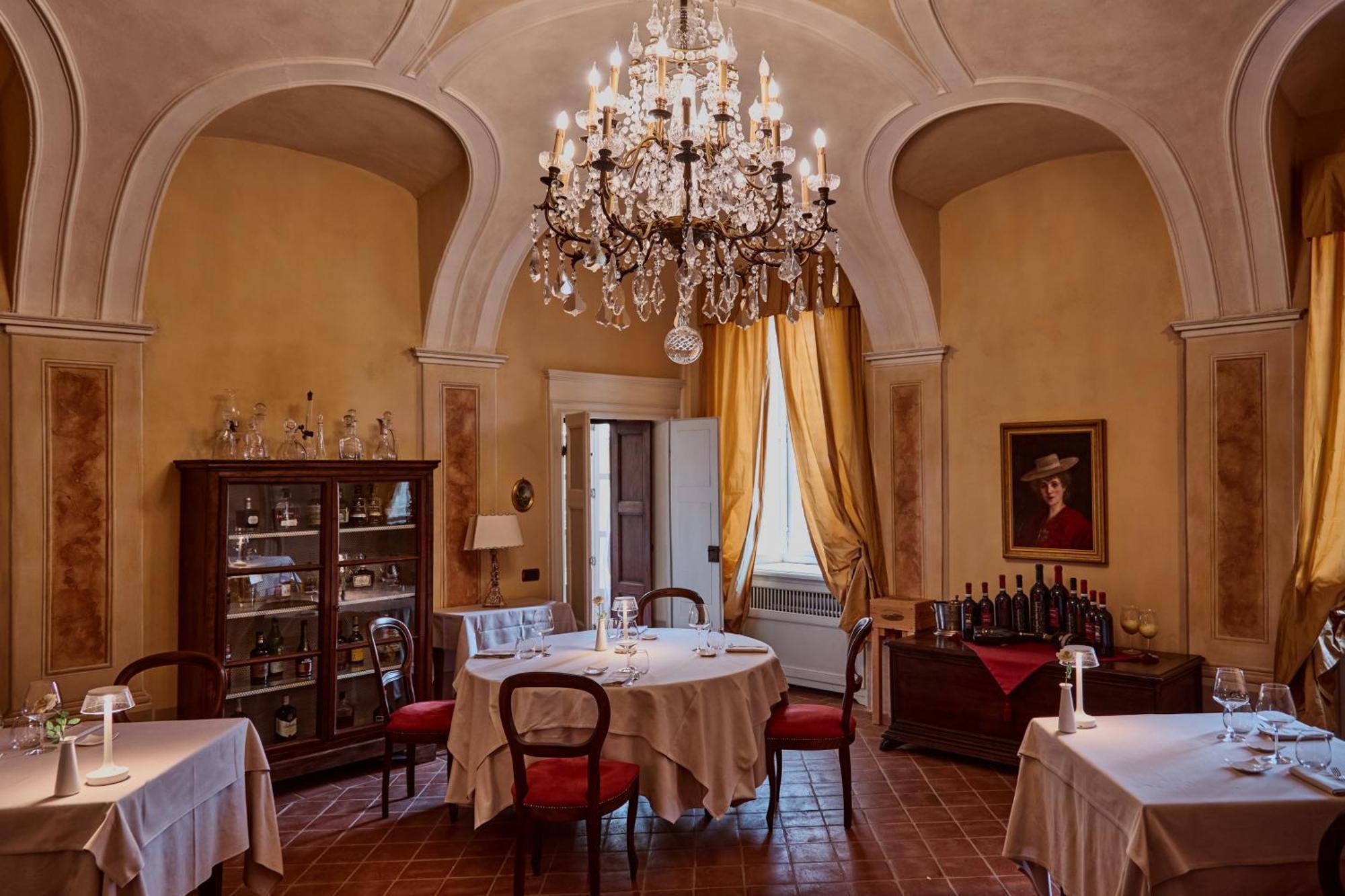 Hotel Relais Castello Di Razzano à Alfiano Natta Extérieur photo