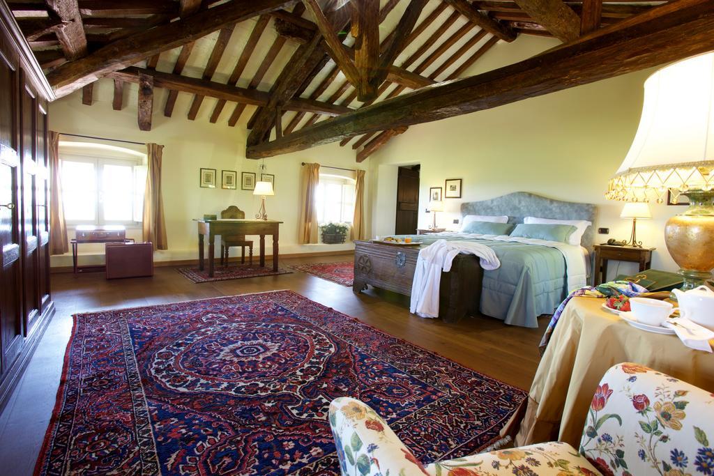 Hotel Relais Castello Di Razzano à Alfiano Natta Chambre photo